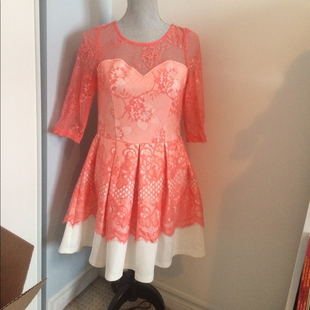 💖 Orange lace dress 💖